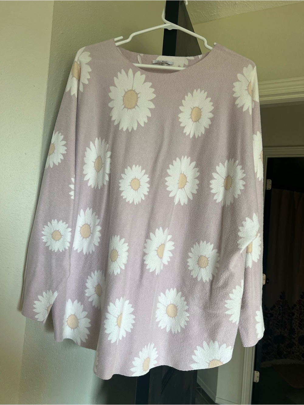 Milano Lavender and White Daisy Knit Top